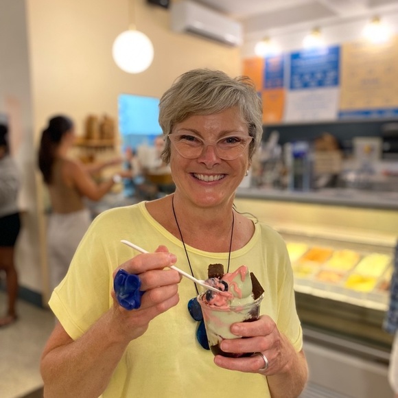 Meet your Posher, Sonja a.k.a. ‘Redpuff’ - Picture 1 of 1